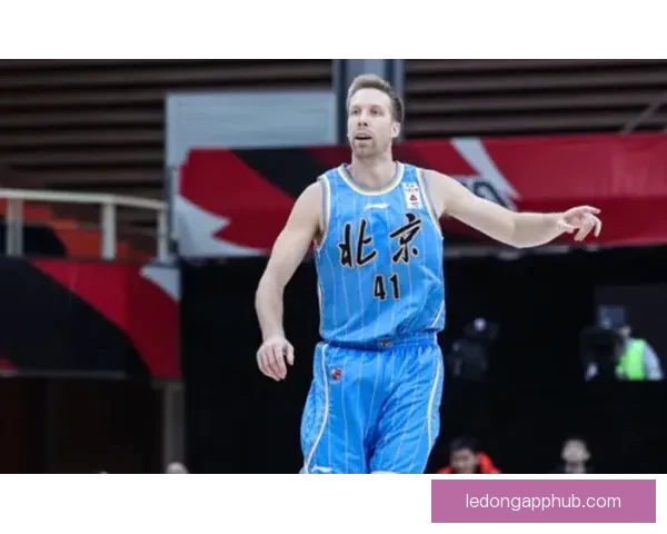 吉莱斯皮以227记三分创太阳队史新高 打破理查德森三分纪录 吉莱斯皮以227记三分创太阳队史新高 打破理查德森三分纪录